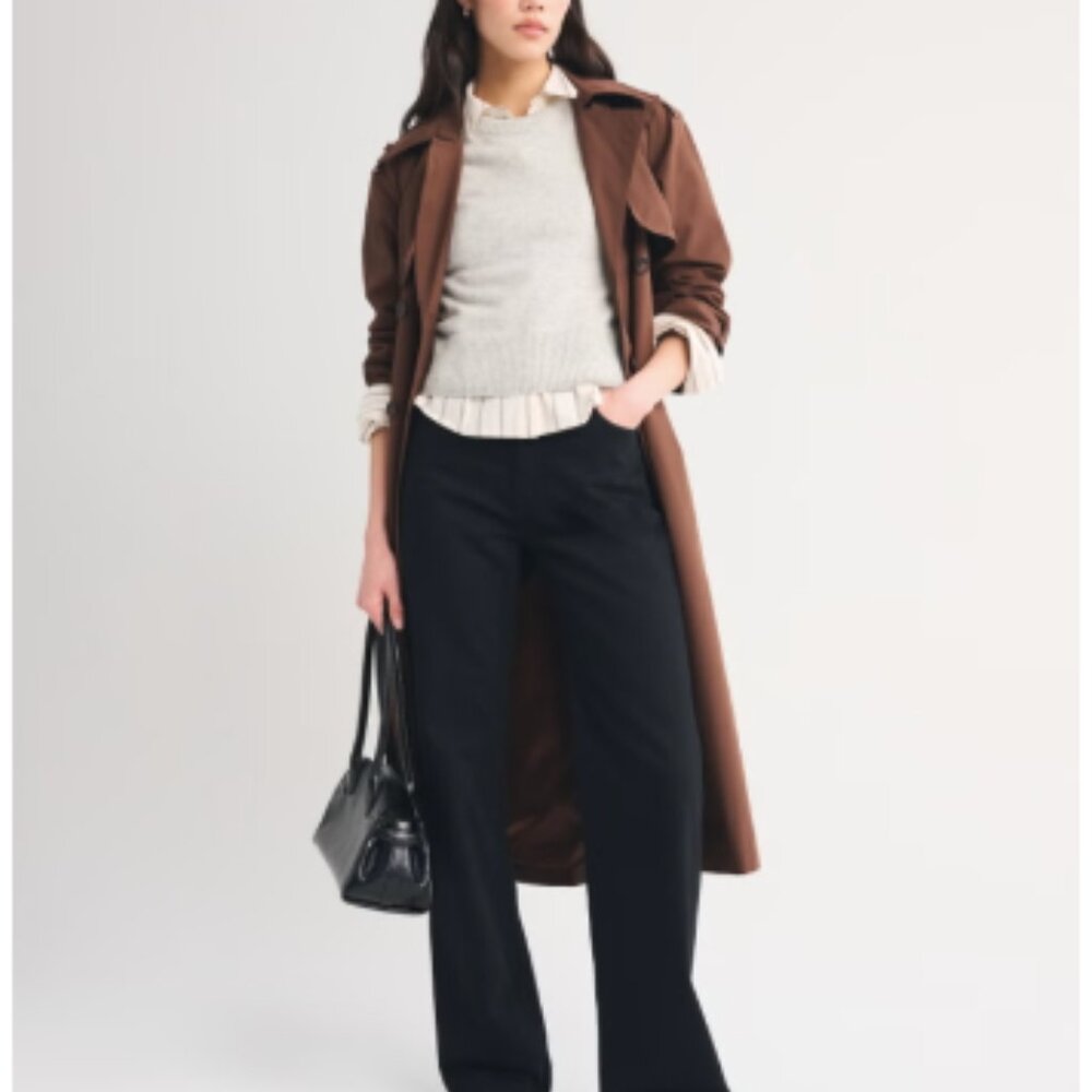 NWOT Abercrombie High Rise 90s Relaxed  Wide Leg Jean Black Color Wash size 26